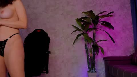 Emma online show from 02-26-25, 04:36