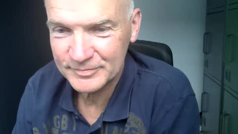 Robbie online show from 06-09-26, 02:39