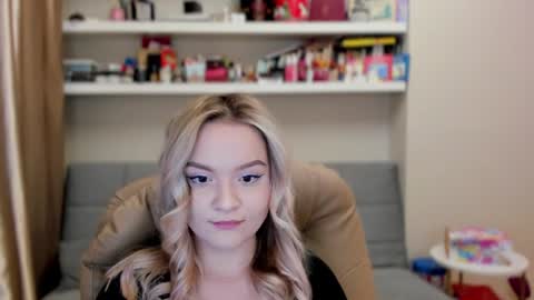 Snapshot of kara_smith_ chatting on 06-19-26, 11:08 Kara. Off from 15th till 24th of December online show from 06-19-26, 11:08