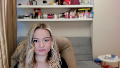 Snapshot of kara_smith_ chatting on 07-03-26, 01:01 Kara. Off from 15th till 24th of December online show from 07-03-26, 01:01