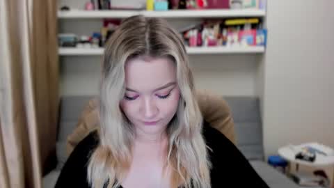 Snapshot of kara_smith_ chatting on 07-09-26, 10:25 Kara. Off from 15th till 24th of December online show from 07-09-26, 10:25