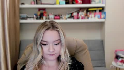Snapshot of kara_smith_ chatting on 07-14-26, 11:21 Kara. Off from 15th till 24th of December online show from 07-14-26, 11:21