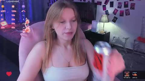 Snapshot of karambamoon chatting on 05-31-26, 08:43 Lera online show from 05-31-26, 08:43