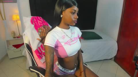 karen_adamss online show from 01-15-26, 04:17