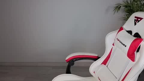 Karen online show from 03-04-26, 08:20