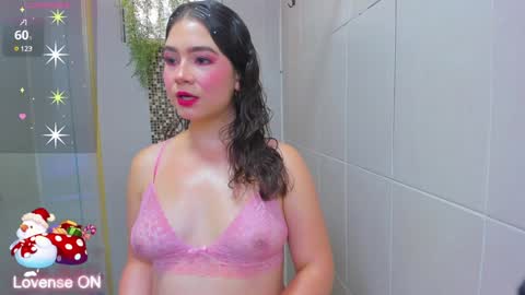 Snapshot of karenpautt chatting on 12-23-24, 06:37 Karen online show from 12-23-24, 06:37