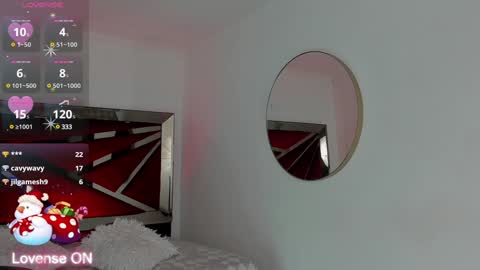 Snapshot of karenpautt chatting on 12-29-24, 06:05 Karen online show from 12-29-24, 06:05