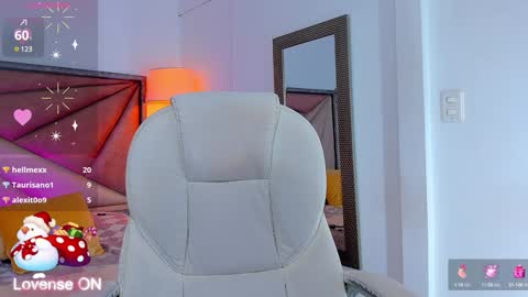 Snapshot of karenpautt chatting on 12-30-24, 09:08 Karen online show from 12-30-24, 09:08