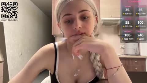 Snapshot of karensimilton chatting on 06-21-26, 04:20 May online show from 06-21-26, 04:20