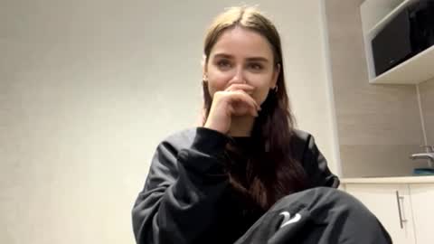 Snapshot of kareystutsman chatting on 12-15-25, 07:07 kareystutsman online show from 12-15-25, 07:07