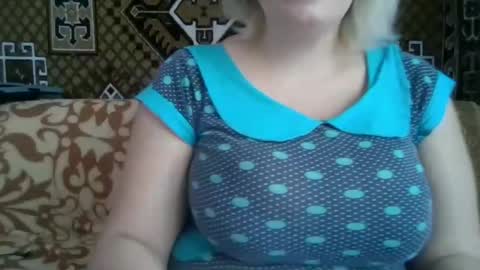 Snapshot of karilina_hi chatting on 12-12-24, 11:29 Karilina Hi online show from 12-12-24, 11:29