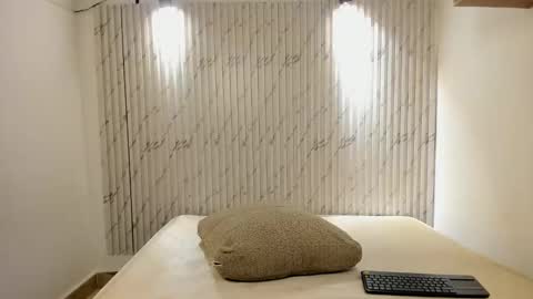 Snapshot of karina_aurora chatting on 12-21-25, 05:14 karina_aurora online show from 12-21-25, 05:14