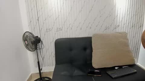 Snapshot of karina_aurora chatting on 02-17-26, 04:42 karina_aurora online show from 02-17-26, 04:42