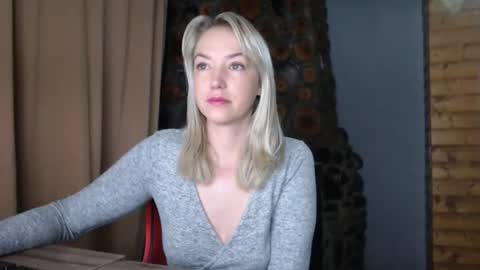 Snapshot of karina_fun chatting on 02-25-26, 04:00 karina online show from 02-25-26, 04:00