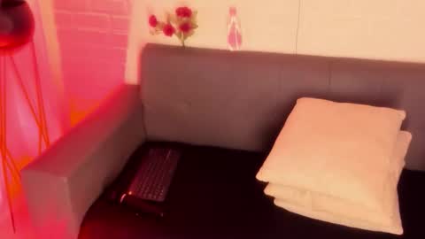 Kari online show from 11-28-25, 11:24