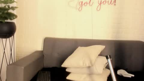 Kari online show from 12-22-25, 11:29