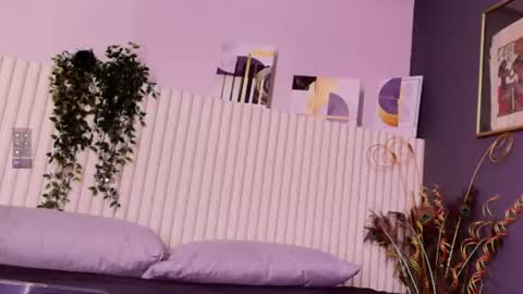 Snapshot of karina_gomez_18 chatting on 06-21-26, 02:36 Kari online show from 06-21-26, 02:36