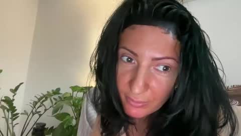 Karina online show from 02-08-25, 02:27