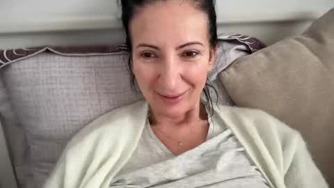 Snapshot of karinablair chatting on 02-18-25, 11:00 Karina online show from 02-18-25, 11:00