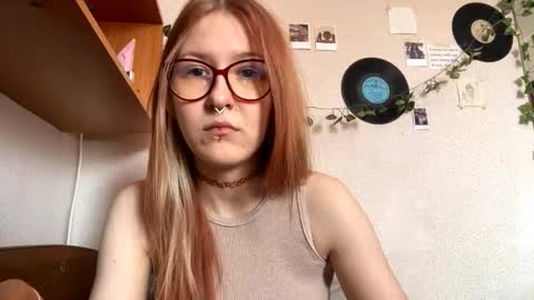 Snapshot of karinamuccia chatting on 02-25-26, 08:13 Karina online show from 02-25-26, 08:13
