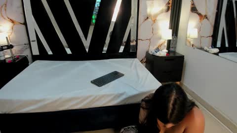 KarinaSimonz online show from 09-12-25, 08:42