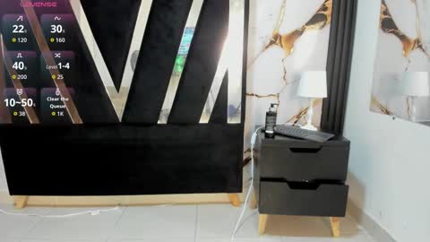 KarinaSimonz online show from 12-18-25, 09:21