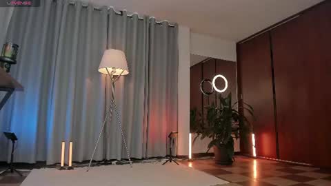 Snapshot of karinnixx chatting on 06-19-26, 04:55 Karin online show from 06-19-26, 04:55