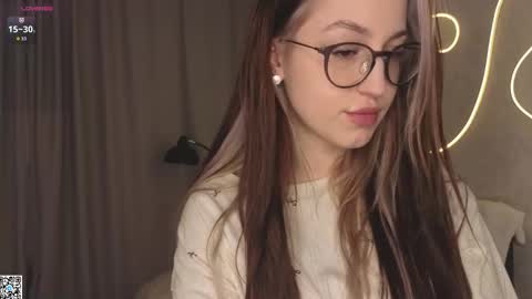 Snapshot of karissahintze chatting on 02-11-26, 04:28 Grace online show from 02-11-26, 04:28