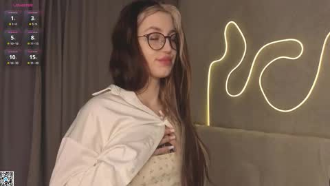 Snapshot of karissahintze chatting on 02-14-26, 04:53 Grace online show from 02-14-26, 04:53