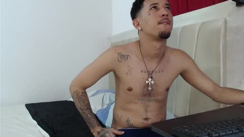 Snapshot of karl_kalvin chatting on 05-21-26, 04:08 KARLA Y KALVIN online show from 05-21-26, 04:08