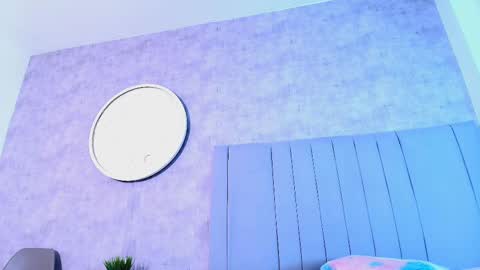 Snapshot of karla__ruiz chatting on 10-23-25, 01:49 Karla online show from 10-23-25, 01:49