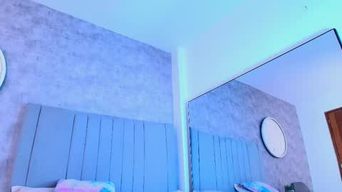 Snapshot of karla__ruiz chatting on 10-23-25, 08:18 Karla online show from 10-23-25, 08:18