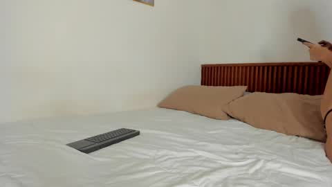 Snapshot of karla_and_mau chatting on 05-19-26, 04:02 Karla Mau online show from 05-19-26, 04:02