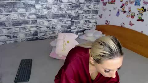 Andreea Fun it s my name online show from 09-17-25, 05:03