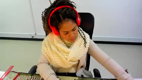 Snapshot of karla_cg chatting on 03-07-25, 11:27 karla_cg online show from 03-07-25, 11:27