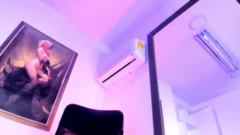 Snapshot of karla_gonzaless chatting on 02-13-25, 10:11 Karla Gonzaless online show from 02-13-25, 10:11