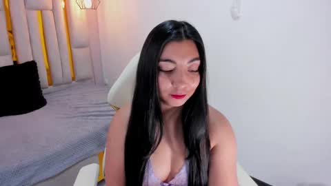 Snapshot of karla_hernandez chatting on 01-23-25, 02:07 Karla online show from 01-23-25, 02:07