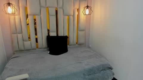 Snapshot of karla_hernandez chatting on 01-24-25, 11:04 Karla online show from 01-24-25, 11:04