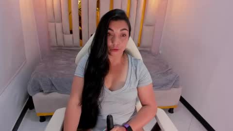 Snapshot of karla_hernandez chatting on 03-01-25, 02:02 Karla online show from 03-01-25, 02:02