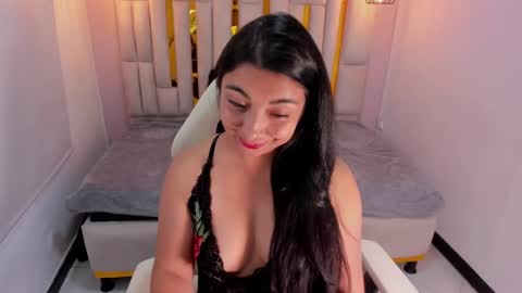 Snapshot of karla_hernandez chatting on 03-03-25, 02:04 Karla online show from 03-03-25, 02:04