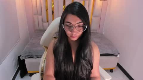 Snapshot of karla_hernandez chatting on 03-11-25, 05:02 Karla online show from 03-11-25, 05:02