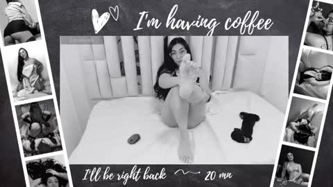 Snapshot of karla_hernandez chatting on 09-22-25, 11:01 Karla online show from 09-22-25, 11:01