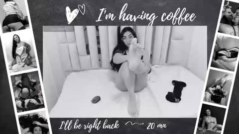 Snapshot of karla_hernandez chatting on 10-18-25, 11:00 Karla online show from 10-18-25, 11:00