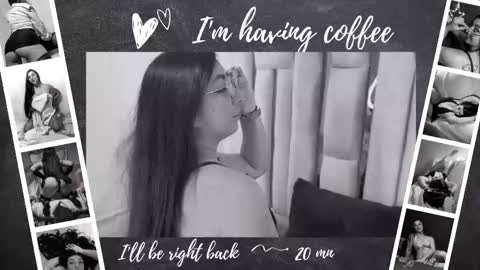 Snapshot of karla_hernandez chatting on 10-22-25, 11:10 Karla online show from 10-22-25, 11:10