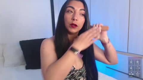 Snapshot of karla_hernandez chatting on 11-23-25, 06:30 Karla online show from 11-23-25, 06:30