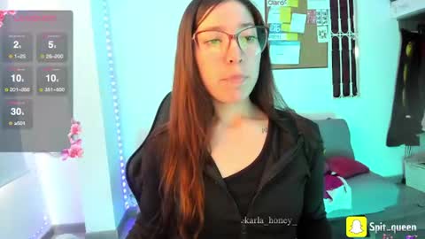 Snapshot of karla_honey_ chatting on 07-15-26, 09:20 Karla online show from 07-15-26, 09:20