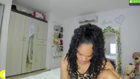 Snapshot of karla_santoro chatting on 02-28-25, 05:48 Karla Santoro online show from 02-28-25, 05:48