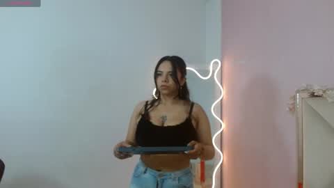 Snapshot of karla_tay1 chatting on 05-06-26, 11:48 karla_tay1 online show from 05-06-26, 11:48