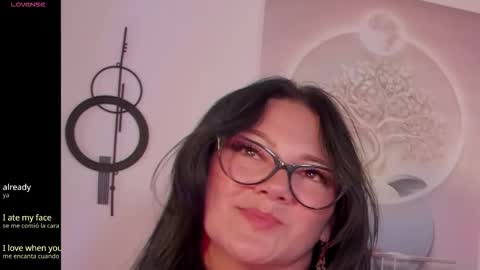 Snapshot of karla_valk1 chatting on 09-24-25, 09:18 karla online show from 09-24-25, 09:18