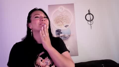 Snapshot of karla_valk1 chatting on 11-05-25, 03:56 karla online show from 11-05-25, 03:56